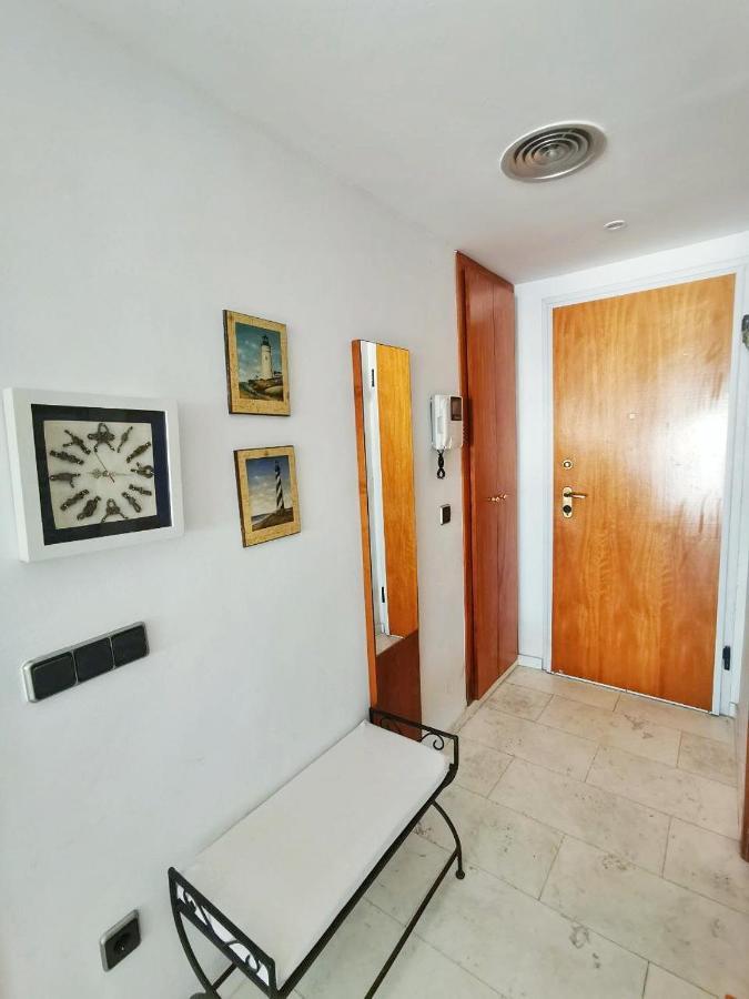 Seafront Apartment In Бланес Екстериор снимка